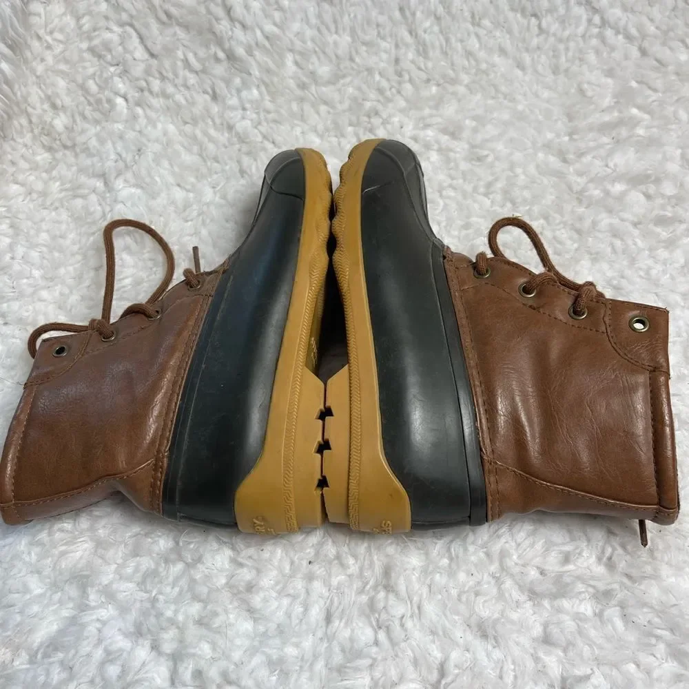 Kids Sperry two tone Duck lace up boots Brown faux leather and black rubber SZ2M